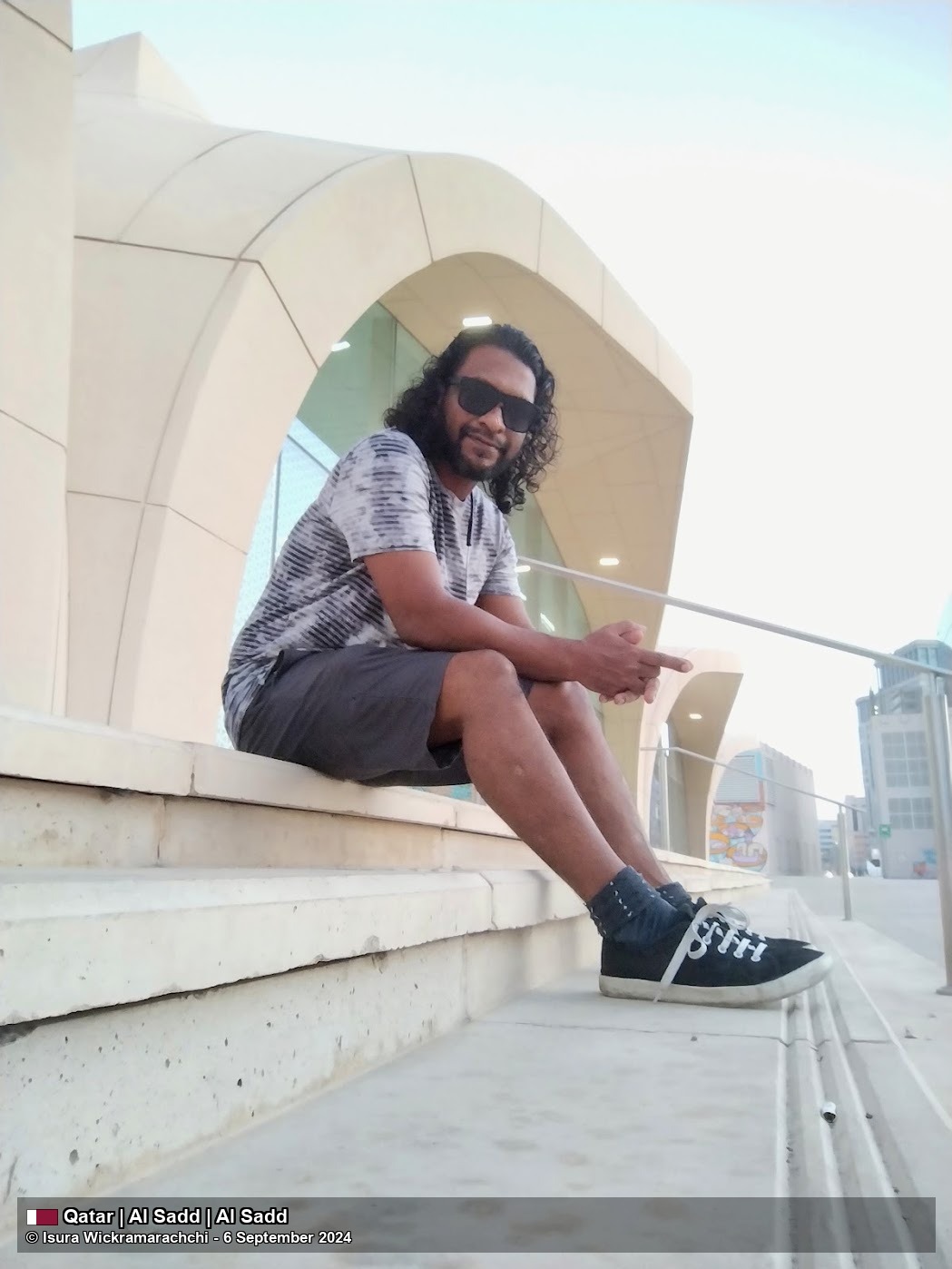 Al Sadd ප්‍රදේශයේ සැන්දෑ ඇවිදීම